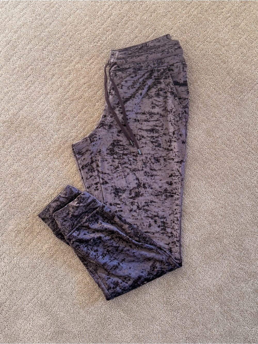 lululemon athletica Crushed Velvet Joggers - Charcoal